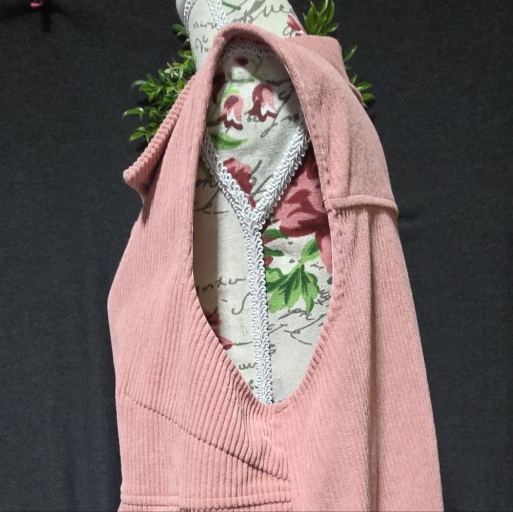 Pink Corduroy Sleeveless Jacket - Picture 4 of 5